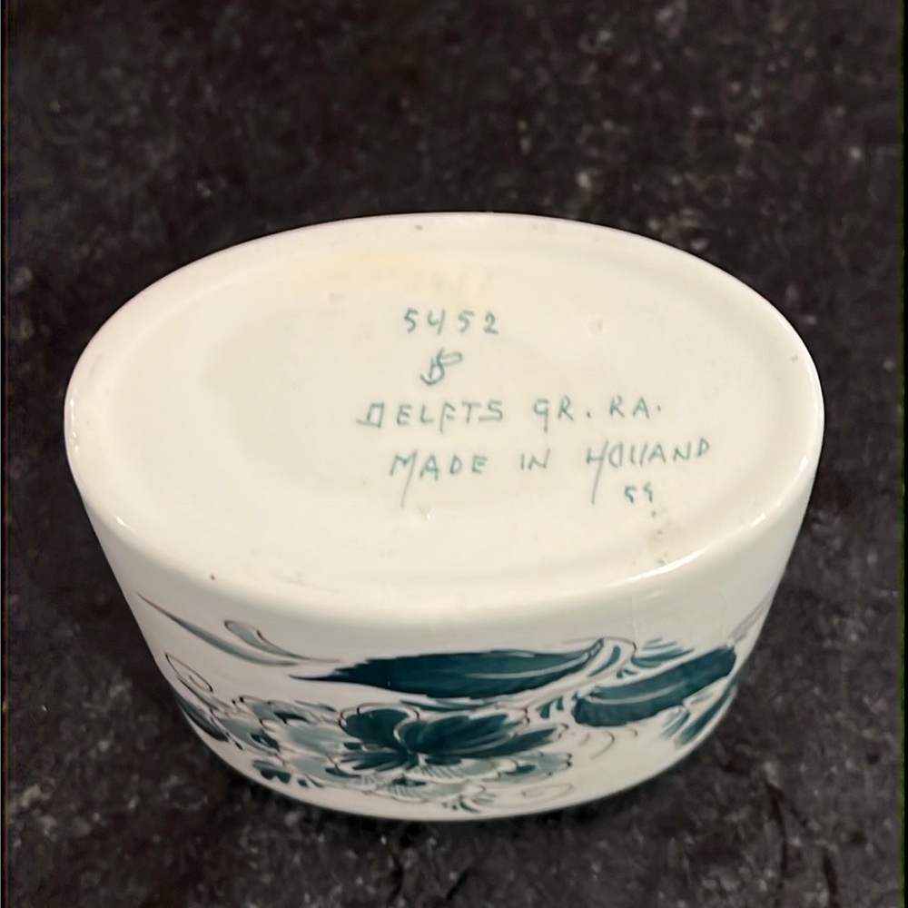 Delft Holland Mini Ginger Jar Green and Ivory - Picture 8 of 11
